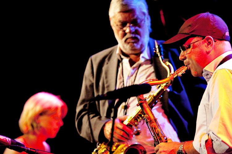 Jesper Thilo og Magnus Hjort Trio spillede blues på den gode gammeldags måde. Her ses Thilo sammen med Marie Louise Schmidt (tv.) og Hans Ulrik (th.) til Jazzfestivalen 2009. 