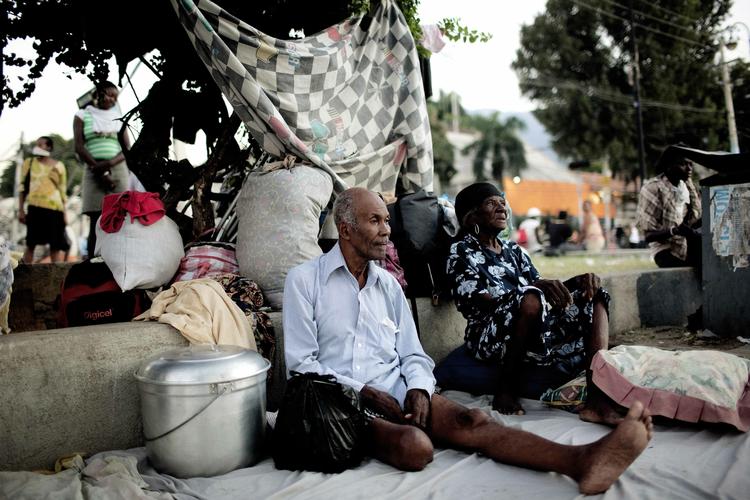 Ødelagt. Mange mennesker i Haiti har mistet alt under jordskælvet og må nu klare sig på gaden. 