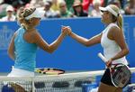 Overtag. Caroline Wozniacki har mødt canadieren (til højre) seks gange tidligere - og vundet de fem af kampene. 