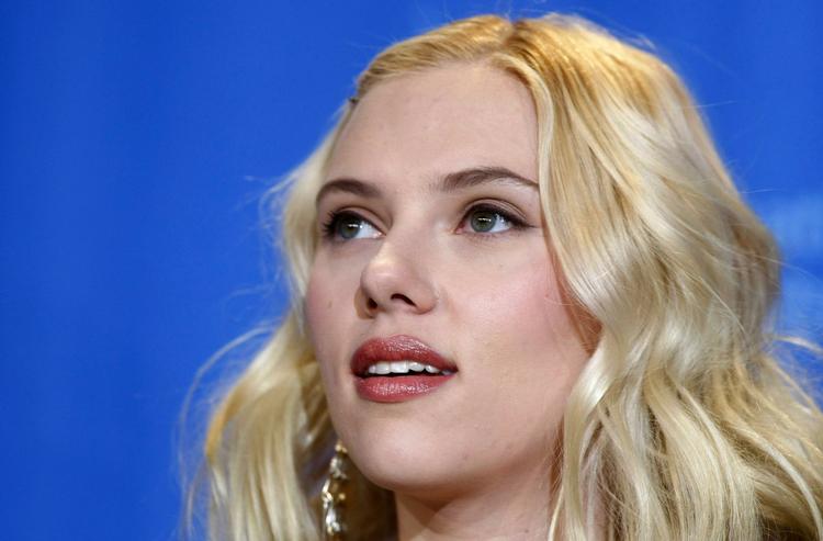 BLONDINER. Lyshårede kvinder kan være mere krigeriske, fastslår undersøgelse. Som politiken.dk uværgerligt må illustrere med skuespillerinden Scarlett Johansson. 