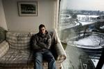 KOLDT. Kristian Casse har tre vintre i træk haft problemer med varmen. Når den svigter må han sidde med overtøj på indendørs 