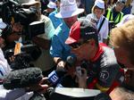pressemøde. Lance Armstrong var en eftertragtet herre inden etapestarten i Australien. 