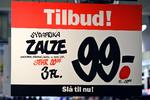 TILBUDSJAGT. Brug din kritiske sans, når du bliver mødt af tilbuds- og udsalgsskilte. 