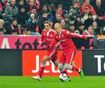 Kamphaner. Til kamp har Arjen Robben og Philip Lahm det fint nok. Men i går sprang kæden af til træningen. Arkivfoto. 