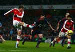 mål. Arsenals Andrej Arshavin scorer mod Bolton. 