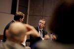 Mærsk-topchefen Nils Smedegaard Andersen talte på et Politiken Seminar på Copenhagen Business School i dag. Til venstre udspørgeren Niels Lunde, Politiken. 