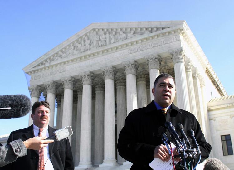 sejr. Formand David Bossie fra Citizens United glæder sig over sejren i Højestret, som betyder, at firmaer har frit spil til politiske kampagner. 