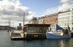 kolonihave. Stemningen er afslappet, og der er mulighed for en kølig vinterdukkert fra Aftenshowets nye studie i det celebre Nyhavn. PR-foto 