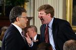 Franken. En af Air Americas mest prominente radioværter Al Franken, til venstre, blev i 2008 valgt som senator for Minnesota. Her diskuterer han partifællen Patrick Kennedy. 