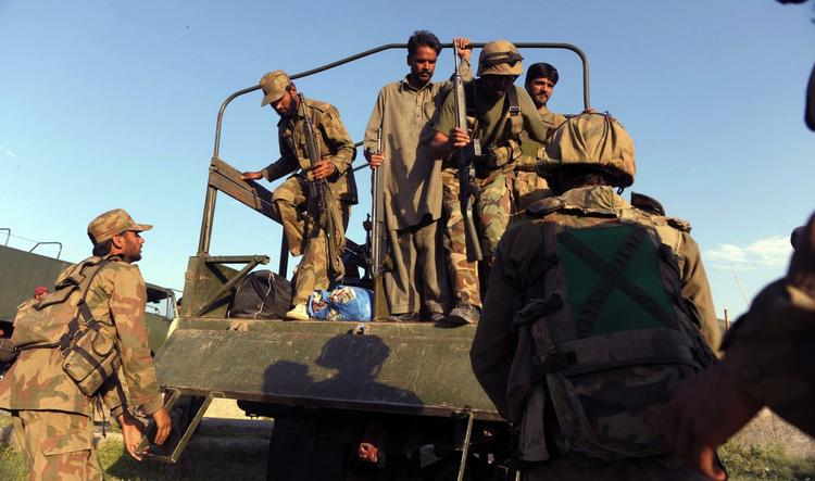 Krig. Pakistansk militær er talstærkt tilstede i grænseregionen mellem Afghanistan og Pakistan, hvor mange Talebankrigere befinder sig.  (arkivfoto) 