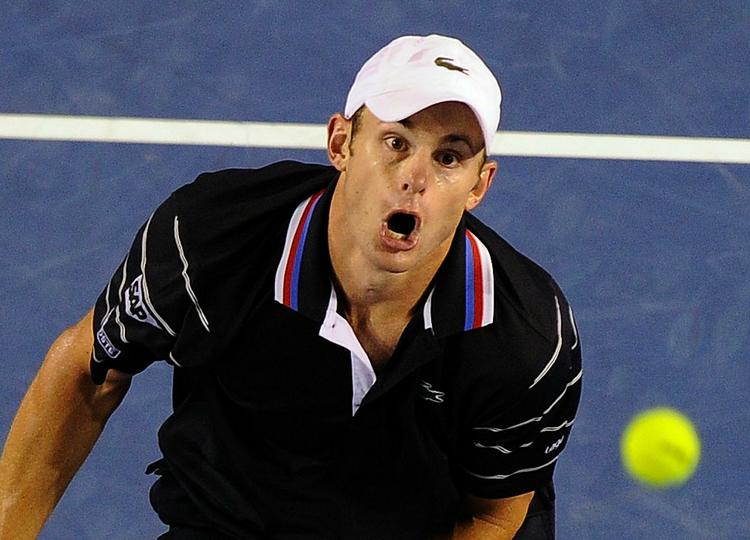 svedigt. Klokken var over 1 om natten, inden Andy Roddick havde spillet sig videre blandt de sidste otte ved Australian Open. 