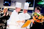 Tommy Friis fik sammen med titlen som 'Årets Kok 2010' overrakt en  førstepræmien på 30.000 kroner. 
