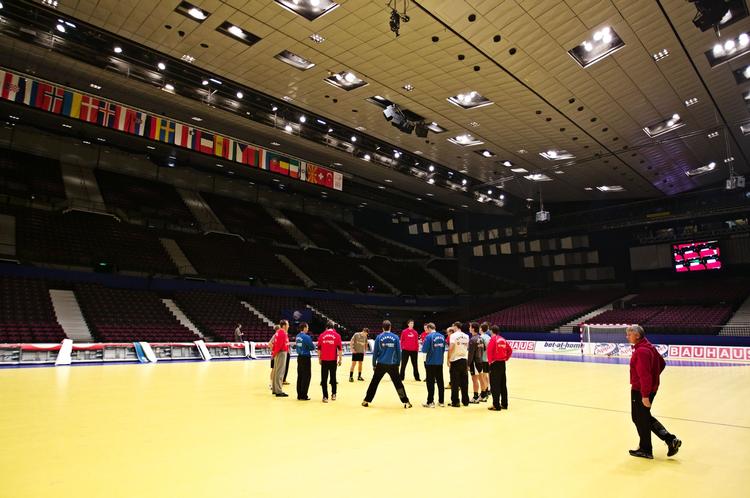 arenaen. Efter tre kampe i Graz er det danske landshold nu kommet til Wien, hvor kampene i mellemrunden spilles. 