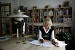 Mange vil nok gerne vide, hvad skatteændringerne betyder for deres første lønudbetaling. Derfor har Ernst og Young lavet en beregner, der kan give et hurtigt overblik over, hvor meget billigere du slipper i år. Arkiv 