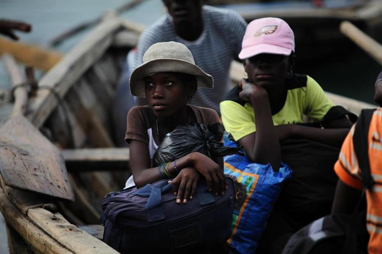 flugt. Haitianske flygtninge forsøger at sejle ud af landet, hvor nødhjælpen stadig kun når frem til et mindretal. Foto: Ariana Cubillos/AP 