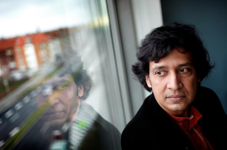 Flersporet. Tabish Khair arbejder med flere historier,  som først ikke synes at hænge sammen, men som er forbundne, når man læser bogen igennem. Foto: Rasmus Baaner 
