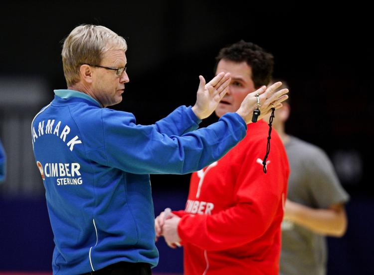 stilskifte. Mod Island, Rusland og Norge kom Danmark klart bagud i starten. 