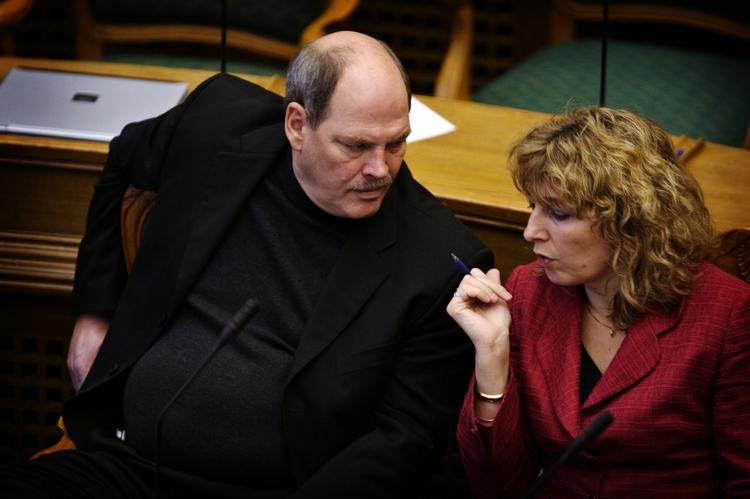 Carsten Hansen tøver med at sige ja til, om han vil hjælpe irakiske flygtninge, der er gået under jorden. At overholde loven er det vigtigste. Arkivfoto. 