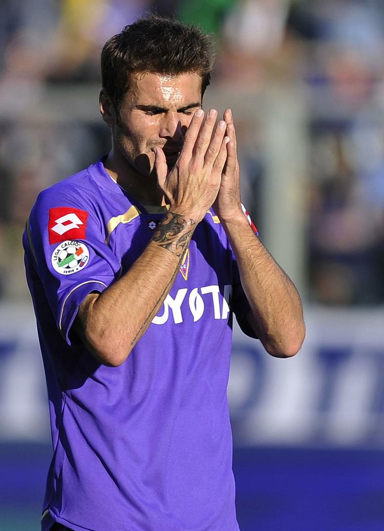 fældet. Fiorentinas rumænske angriber Adrian Mutu er endnu en gang kommet i knibe i en dopingsag. Arkivfoto. 