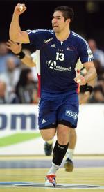Stjerne. Nikola Karabatic er sammen med målmand Thierry Omeye de to største profiler i Frankrigs bestræbelser på at skrive håndboldhistorie. 