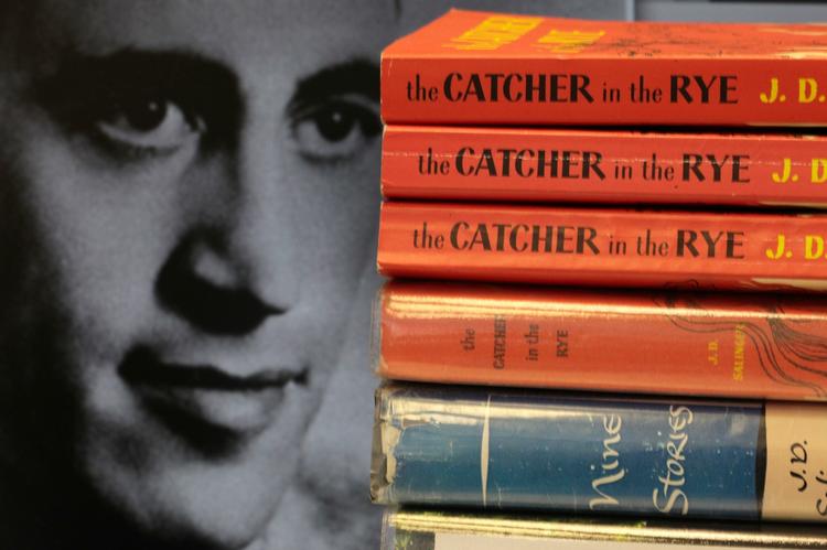 Mystisk. J.D. Sallinger holdt sig for sig selv de sidste år. Efter hans død svirrer spekulationerne om hans arv. 