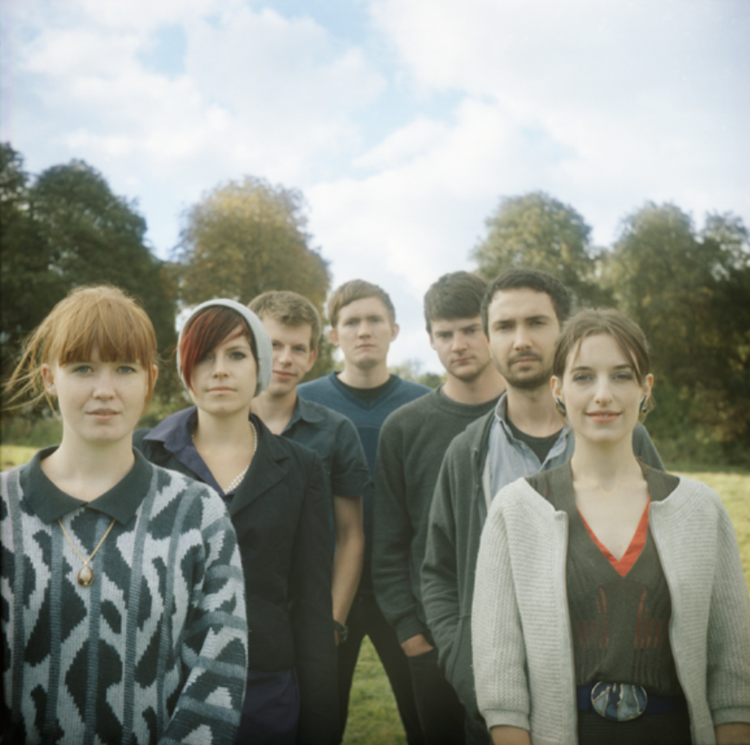 Los Campesinos! sparker døren ind og får musikredaktøren til at skråle med. 