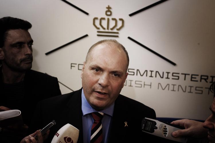 Politiønske. En dommerundersøgelse ville muligvis føre til noget, og det er derfor, forsvarsministeren Søren Gade (billedet) og regeringen hellere vil have en virkningsløs politianmeldelse, mener Hans Engell. (Arkivfoto) 