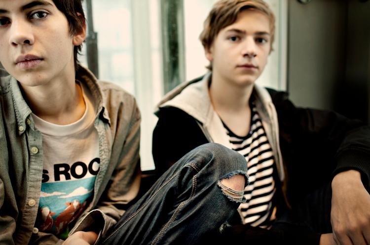 15- og 16-årige Jakob Littauer og Mads Kolding fra Electrojuice skal på sommerens Roskilde Festival sætte gang i dansen. 