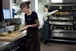 Meyers Deli i Magasin har fået en afklapsning af Fødevarestyrelsen. Men det er uretfærdigt, mener den administrende direktør, der nu har sat en advokat på sagen. 