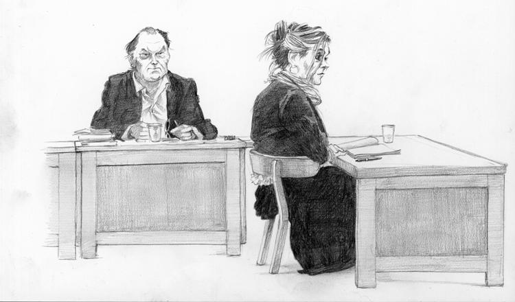 Reprise. I dag var andet retsmøde i ankesagen. Her er det sagens kvindelige tiltalte, der forklarer sig. Tegning: Roald Als. 