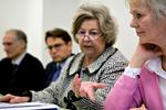 Fra venstre: Integrationsminister Birthe Rønn-Hornbech (nummer to fra højre) og Karen Jespersen (th) er uenige om undersøgelse af religiøse særhensyn. (Arkivfoto) 