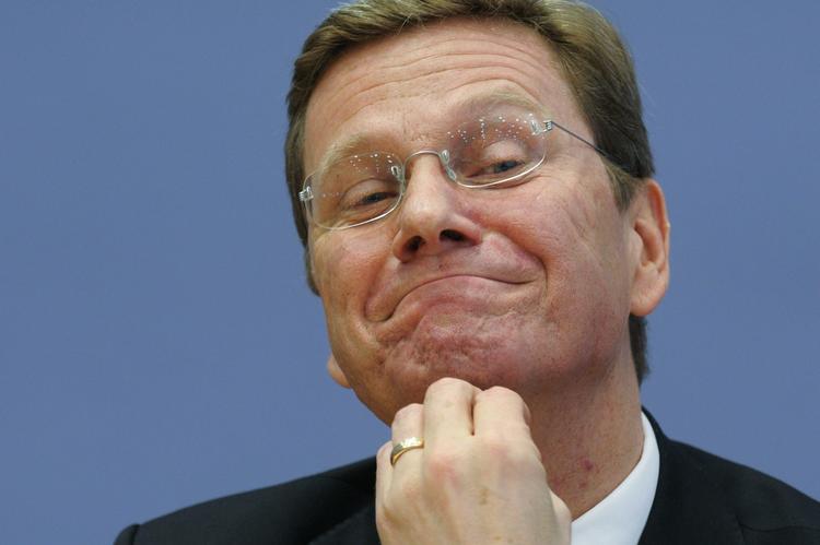 Europahær. Guido Westerwelle siger, at »det langsigtede mål at etablere en europæisk hær under fuld parlamentarisk kontrol«. (Arkivfoto) 