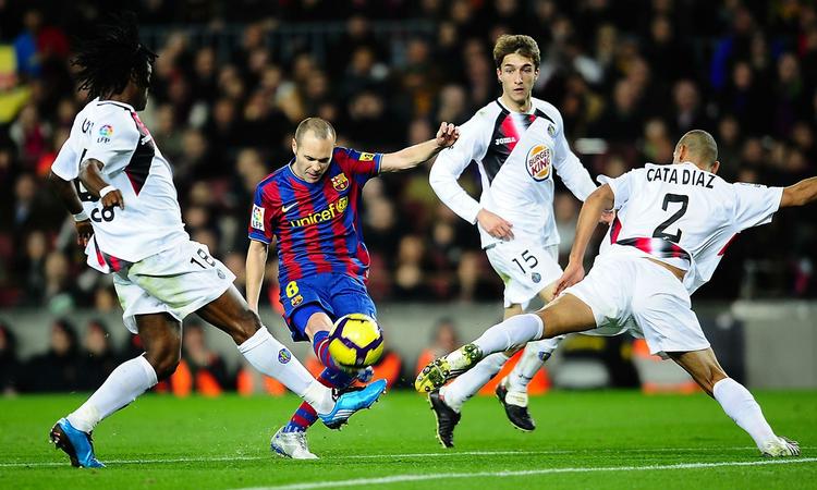 dyrekøbt. Barcelona havde kun ni mand tilbage på banen, da holdet hjemme vandt 2-1 mod Getafe. 