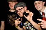Pato og Lasse Lyngbo, der tilsammen udgør White Pony, mødte hinanden til en iPod-battle på Vega, hvor de sammen nåede helt til tops. Her er de fotograferet efter sejren sammen med dj'en Fredski. Arkivfoto: Liv Ajse Olsen. 
