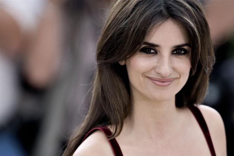 Spanske Penélope Cruz, vil gerne filme med Lars von Trier. 