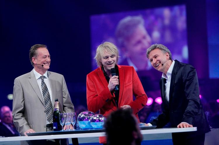 Poptradition. Vært Felix Smith flankeret af grandprix-legenderne Keld Heick og Jørgen de Mylius. 
