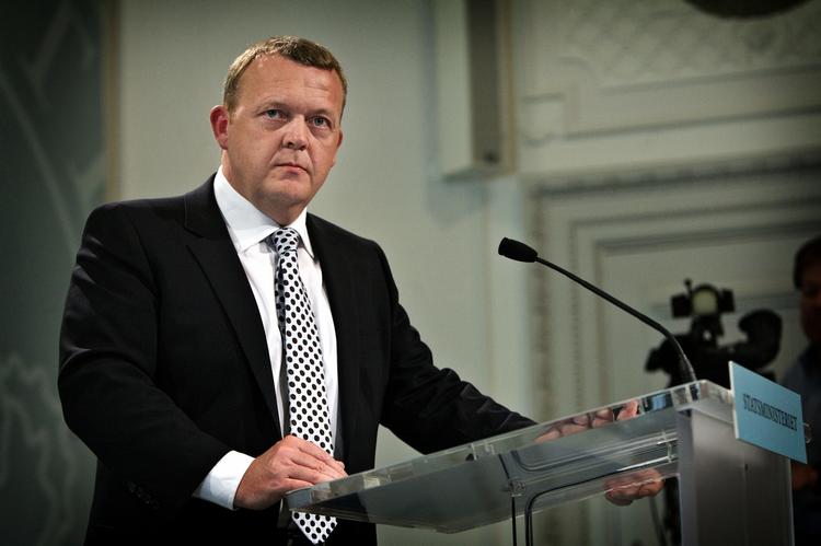 Krydsild. Lars Løkke skal bruge dagens pressemøde til at overbevise vælgerne om, at han er i stand til at komme sig over krisen, vurderer Hans Engell. 
