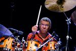 Trio Beyond med Jack DeJohnette (billedet) omgivet af John Scofield og Larry Goldings i Koncerthuset var den første store begivenhed under årets VinterJazz. Foto: Morten  Langkilde 