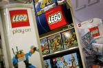 BØRNESIKKERHED. Det vil få dramatiske konsekvenser for Lego, hvis politikerne vil forbyde kemikaliet bisphenol A i legetøj til små børn. 