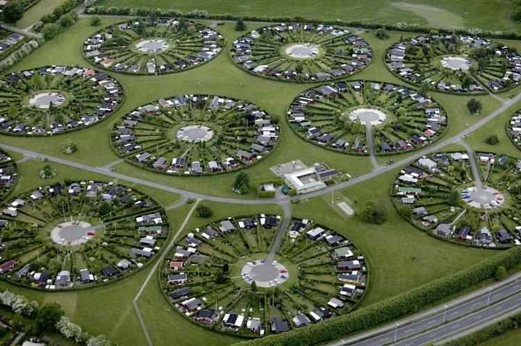 Vi får mere og mere plads i vores boliger, hele 111 kvadratmeter har vi i gennemsnit til rådighed i hver bolig. Til gengæld er der i dag langt færre yngre boligejere end for et par årtier siden. Arkivfoto 
