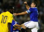 Tankcenterforward. Trods sine 36 år er det blot blevet til 12 landskampe for Martin Palermo (til højre). Skader har flere gange sat den store angriber ud af spillet i lange perioder. 