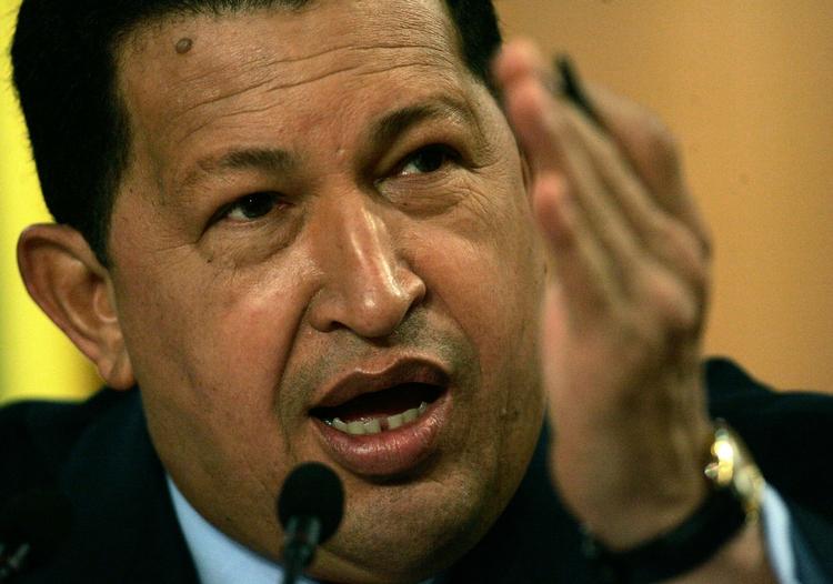 VENEZUELA Venezuelas præsident Hugo Chavez forbyder lysreklamer og erklærer landet i elektricitetsmæssig undtagelsestilstand efter massive problemer med strømforsyning i landet. 