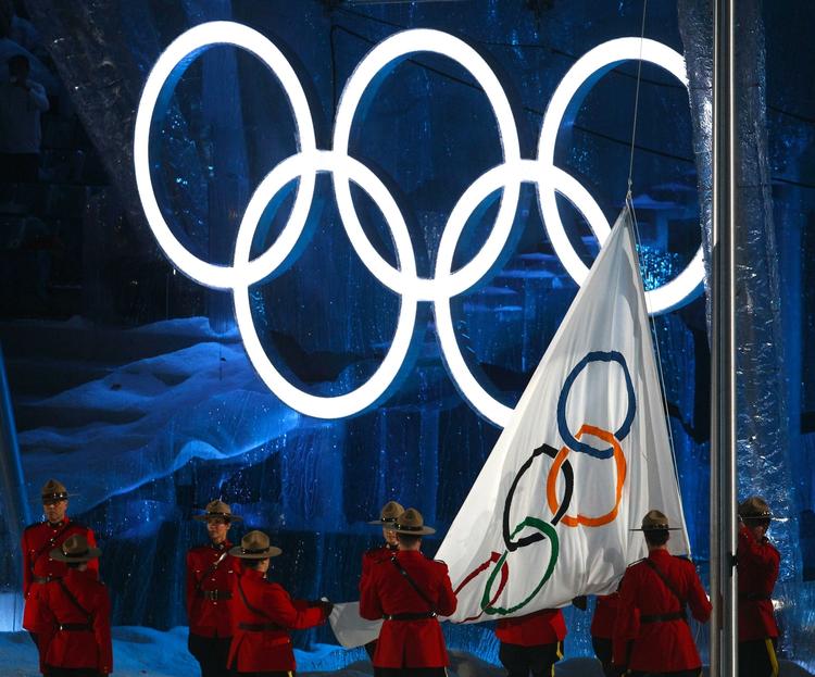 markering. Den olympiske fane blev hejst og sendt på halv til ære for den dræbte georgier. 