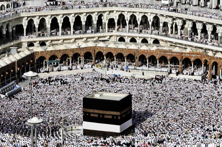 Mekka. Kader Abdolahs roman om profeten Muhammeds liv er en velkommen guide. Foto: Hassan Ammar/ AP 
