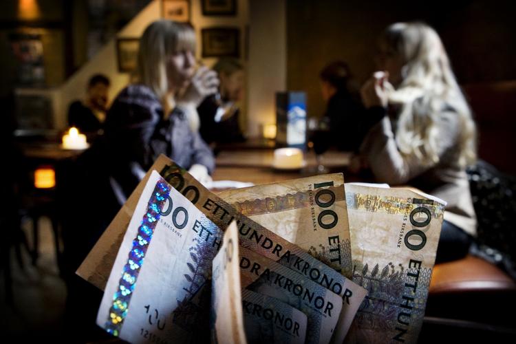 valutakurser. Et liftkort til det svenske skisportssted Sälen koster i dag 1230 kroner, hvor det i 2009 kostede 1115 kroner. 