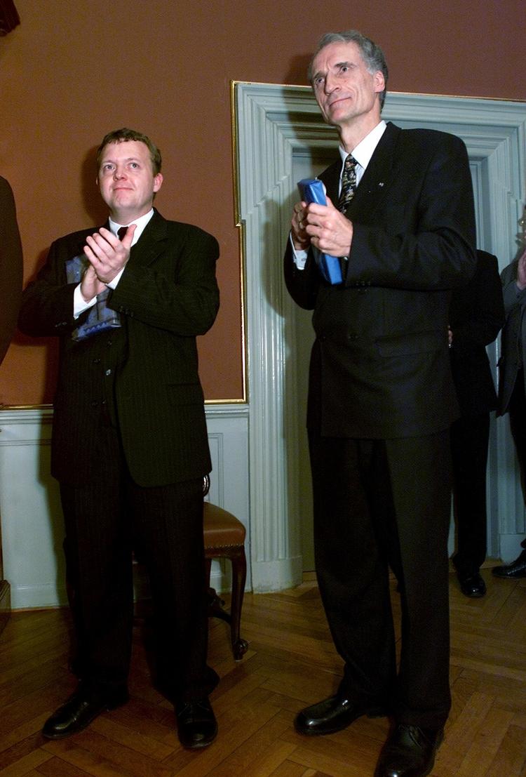 Skoleeftersyn. Det er nu kun et par måneder siden, at undervisningsminister Bertel Haarder (V) slet ikke var klar over, at han var svanger. Siden har Lars Løkke lavet indtil flere børn på ham. 