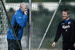 Grundig. FCK-træner Ståle Solbakken har gennemgået samtlige masker i københavnernes defensiv inden kampen mod Marseille. Arkivfoto. 