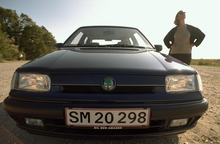 Kun to byer i hele verden har et Skoda-museum. Den ene er Glamsbjerg på Fyn, hvor en hel ladebygning er fyldt med Skodaer helt tilbage fra 1937. Arkivfoto: Finn Frandsen. 