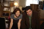 neurotikere. Et sted mellem Woody Allen og 'Sex And The City' træffer komedien 'Please Give' det hjerte, der er blevet underernæret på en Berlinale uden megen romantik i år. Her Catherine Keener og Oliver Platt. Foto: Piotr Redlinksi/Sony 