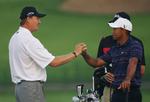 utilfreds. Mens Ernie Els spiller World Accentur Match Play vil Tiger Woods fredag tale til offentligheden for første gang siden skandalen om ham brød ud. Arkivfoto. 